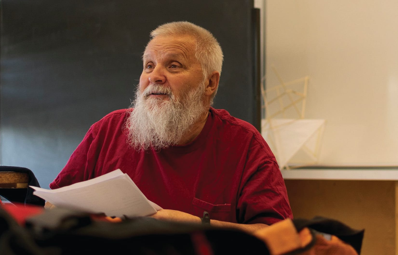 Professor Paul Nowicki prepares for his 1 p.m. freehand drawing class as students file in on September4, 2018. Photo by Cliff Fernandes/The Guardsman